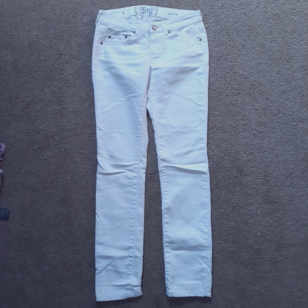 SO Junior's White Skinny Jeans - Size 5